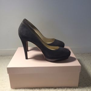 JIMMY CHOO SUEDE SMOKE/BRONZE PUMPS